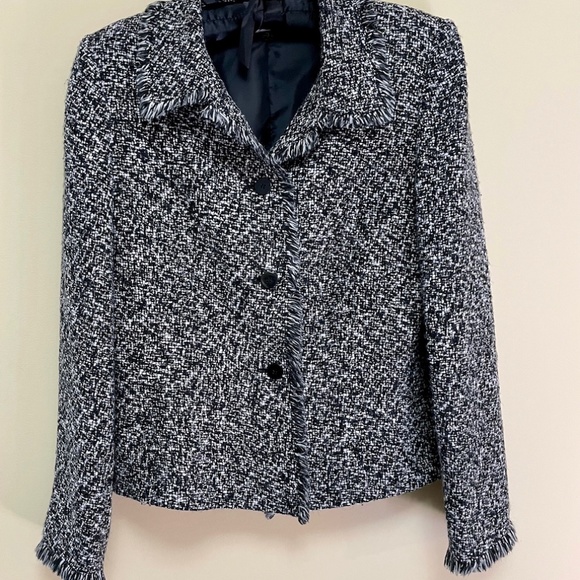 TAHARI Arthur S Levine  Classic L’il Tweed Blazer  10 - Picture 9 of 14